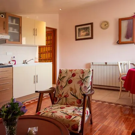 Mas A 4 Mains Bed and Breakfast